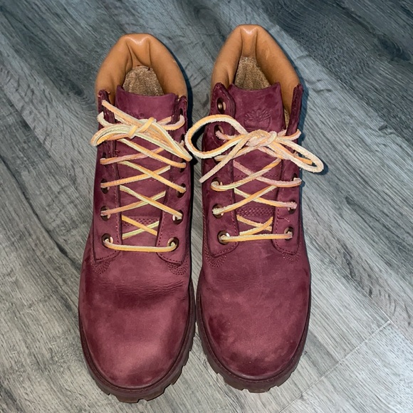 Limited edition Women’s Timberlands - Picture 2 of 5